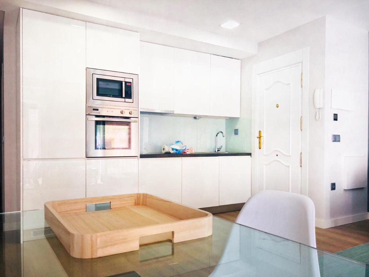 Apartamento En Pleno Centro Al Lado Catedral. Wifi. Apartment Burgos Bagian luar foto